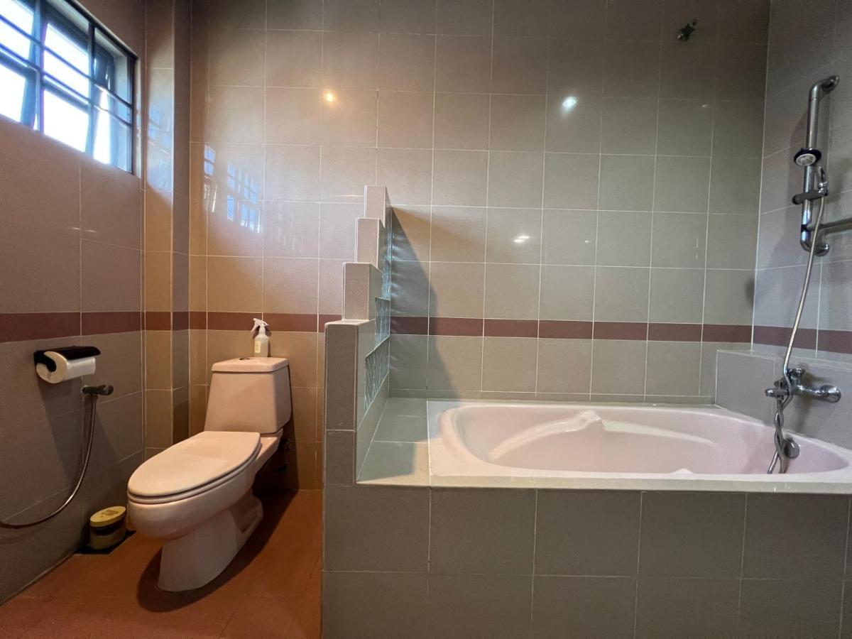 Vila 20pax 7000+sq Ft Pet Friendly Seremban