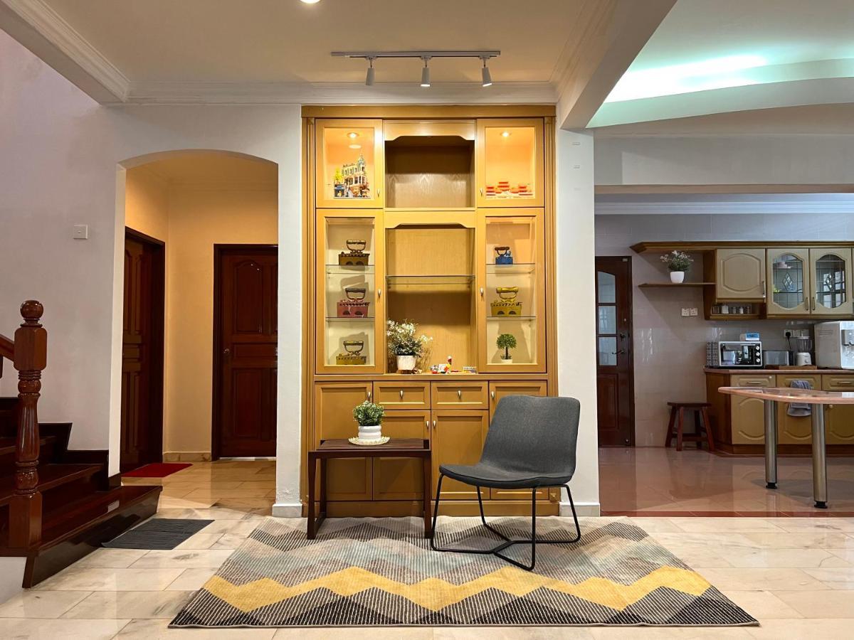 20pax 7000+sq Ft Pet Friendly Vila Seremban